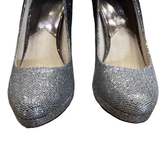 MICHAEL KORS Silver Glitter Ombré Stilettos, Size 5.5 - Picture 3 of 13